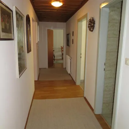 Christine Am Weissenbach Strobl